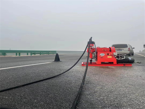 双牌马路路基路面开裂下沉注浆加固灌浆